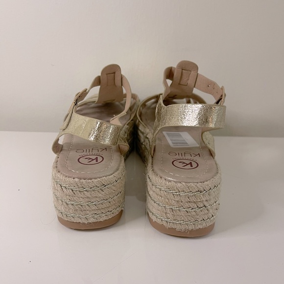 NEW! Kylie Crazy Shoes Gold Flat Platform Espadrilles Wedges. Size 41 / US 11. - Picture 6 of 8